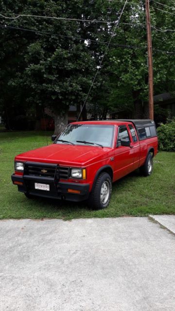 1987 Red Chevrolet S-10 Extended Cab Pickup