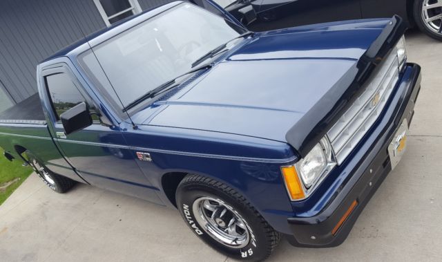 1987 Blue Chevrolet S-10 Standard Cab Pickup
