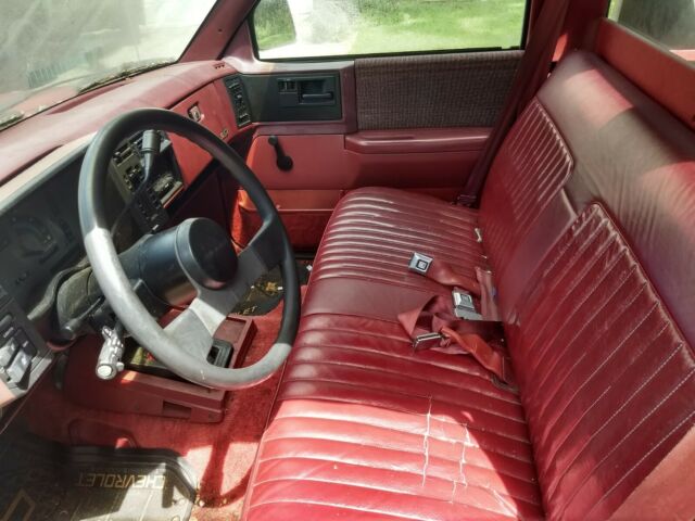 1987 Red Chevrolet S-10 Standard Cab Pickup