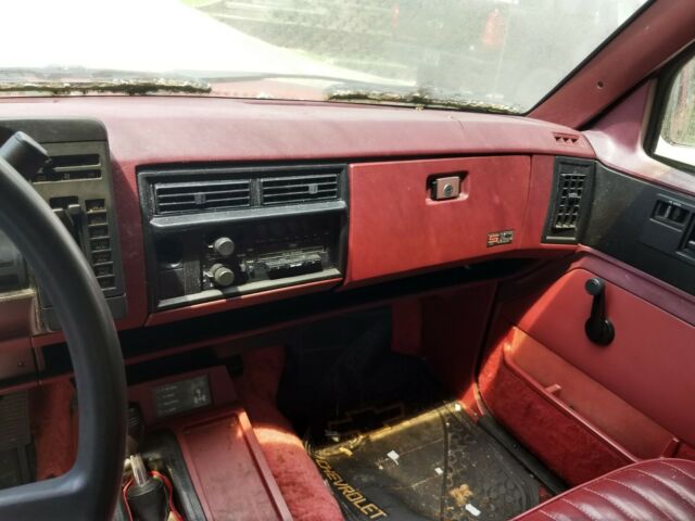 1987 Red Chevrolet S-10 Standard Cab Pickup