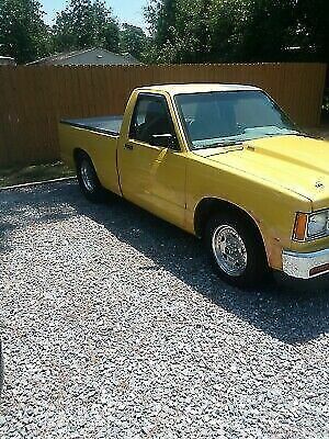1987 Yellow Chevrolet S10 Pickup