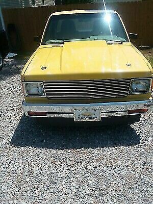 1987 Yellow Chevrolet S10 Pickup
