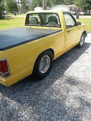 1987 Yellow Chevrolet S10 Pickup