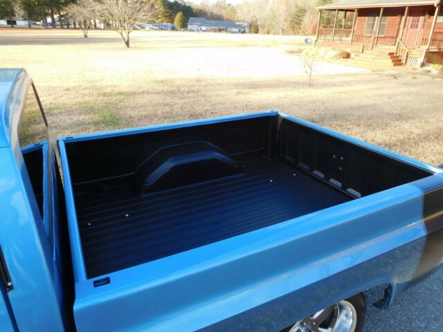 1987 Blue Chevrolet C-10 Short Box Fleet Side