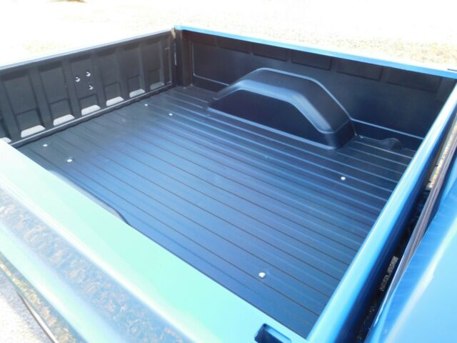 1987 Blue Chevrolet C-10 Short Box Fleet Side