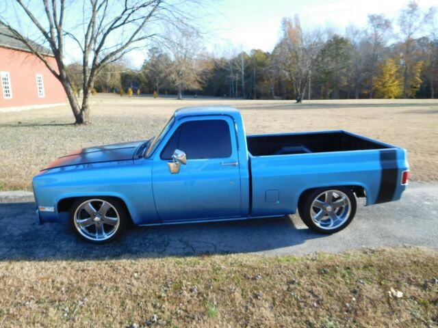 1987 Blue Chevrolet C-10 Short Box Fleet Side
