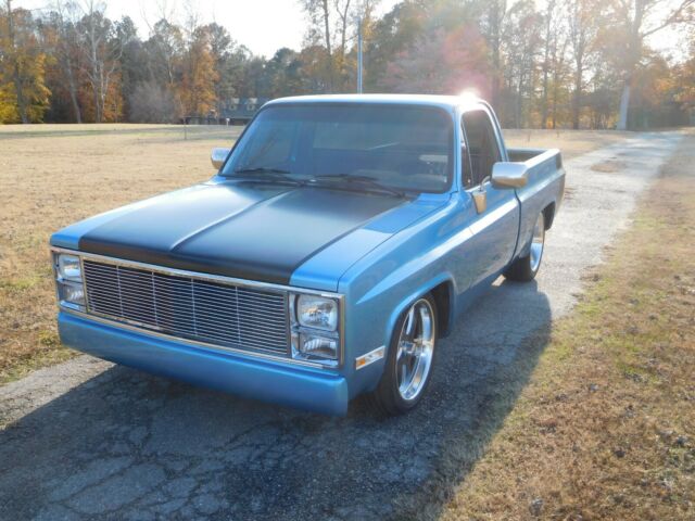 1987 Blue Chevrolet C-10 Short Box Fleet Side