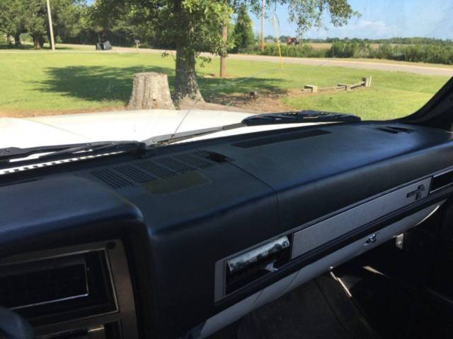 1987 White Chevrolet Silverado 1500 LWB PICKUP