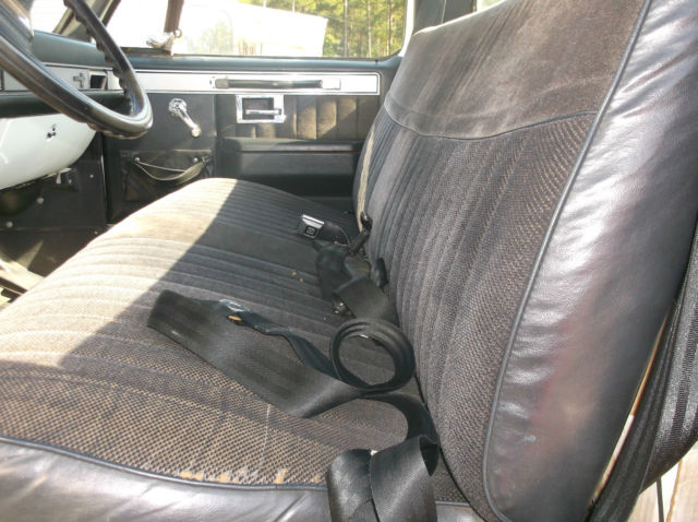 1987 White Chevrolet Silverado 1500 LWB PICKUP