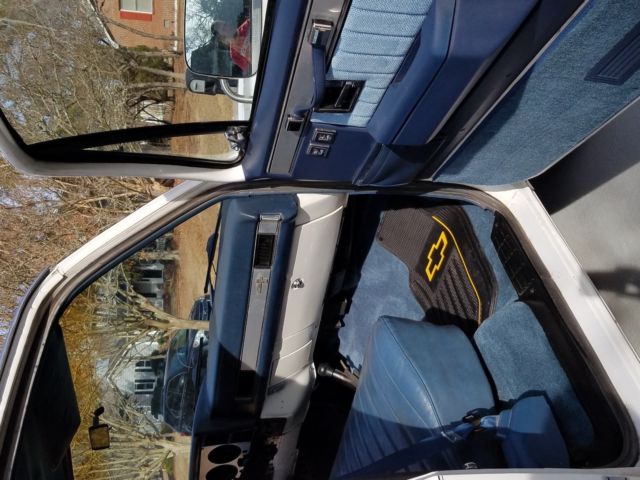 1987 White Chevrolet C/K Pickup 1500 Standard Cab Pickup