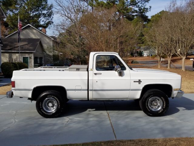 1987 White Chevrolet C/K Pickup 1500 Standard Cab Pickup