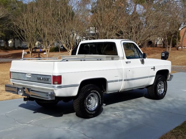 1987 White Chevrolet C/K Pickup 1500 Standard Cab Pickup