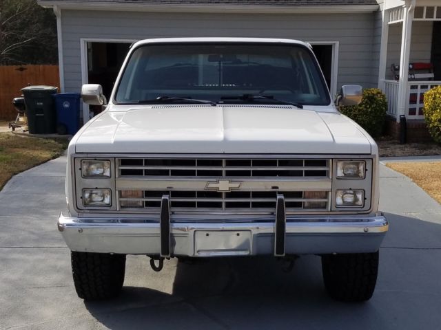 1987 White Chevrolet C/K Pickup 1500 Standard Cab Pickup