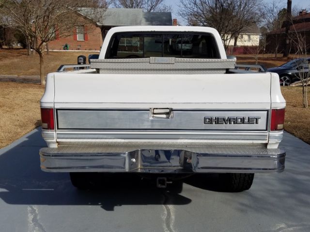 1987 White Chevrolet C/K Pickup 1500 Standard Cab Pickup