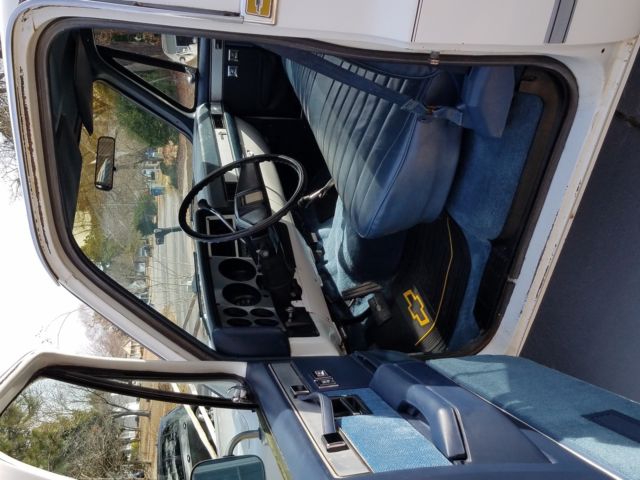 1987 White Chevrolet C/K Pickup 1500 Standard Cab Pickup