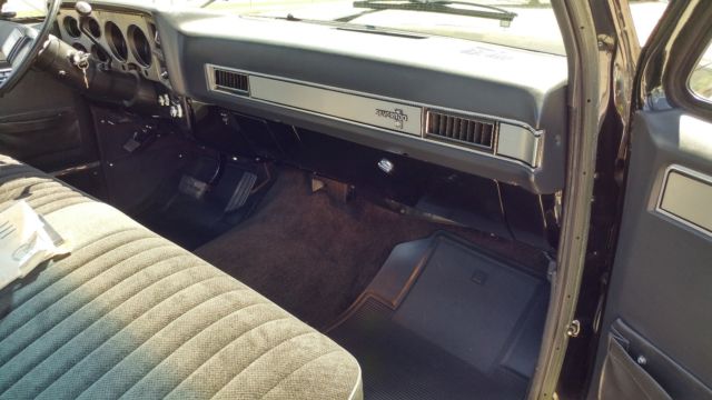 1987 Black Chevrolet C-10 pickup