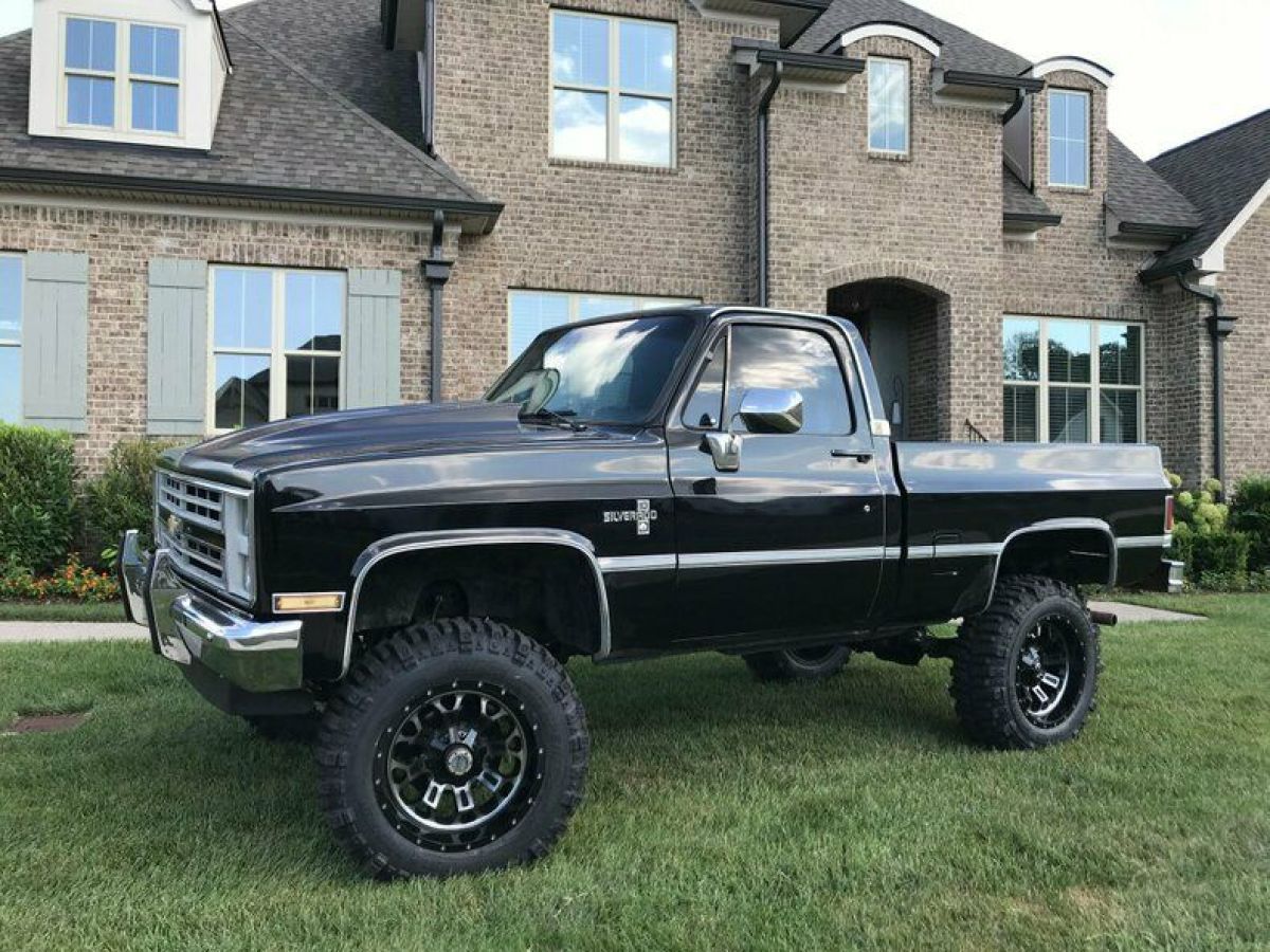 1987 Black Chevrolet Silverado 1500 Truck