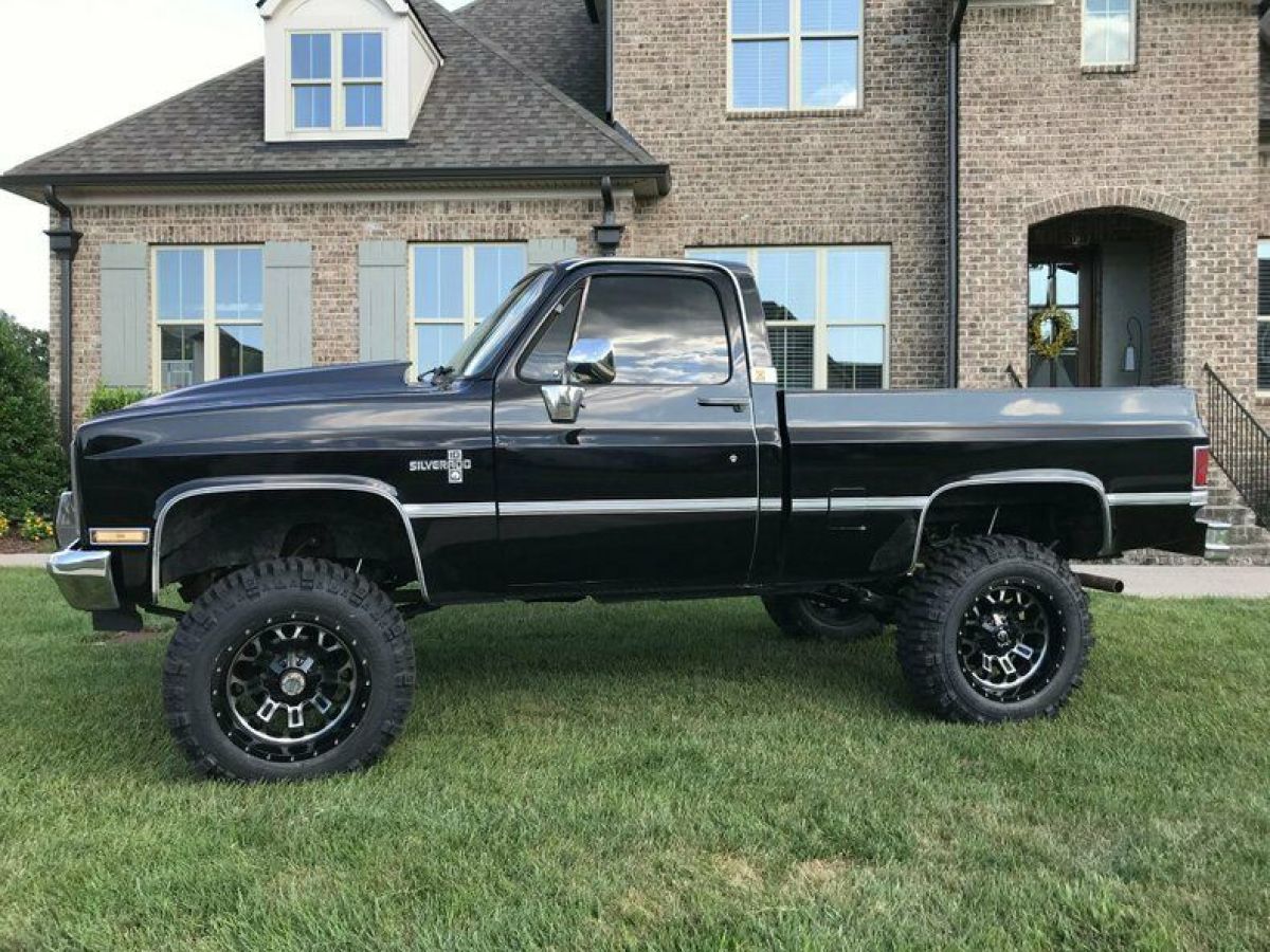 1987 Black Chevrolet Silverado 1500 Truck