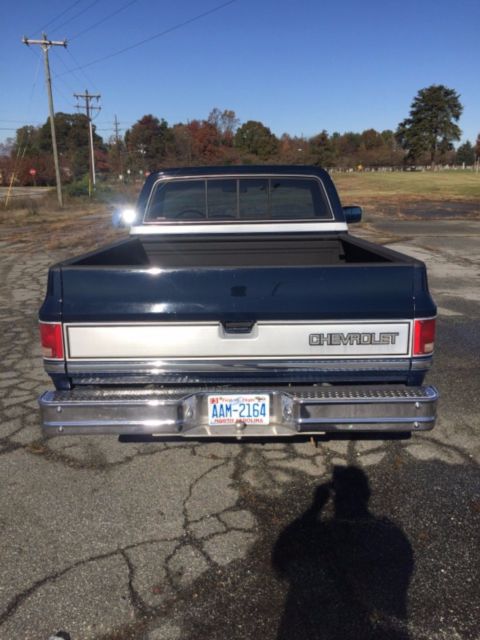 1987 Blue Chevrolet C-10 Standard Cab Pickup