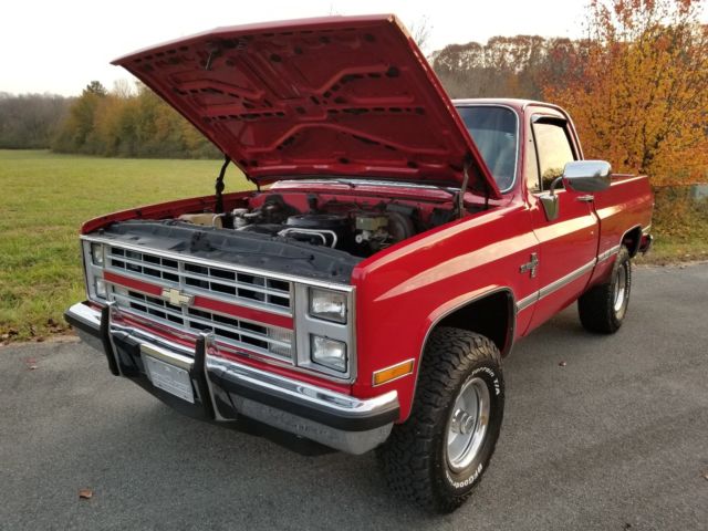 1987 Red Chevrolet Silverado 1500 Standard Cab Pickup