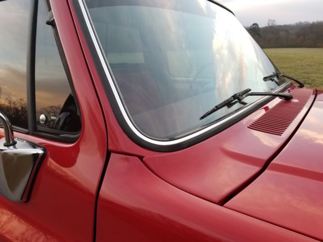 1987 Red Chevrolet Silverado 1500 Standard Cab Pickup