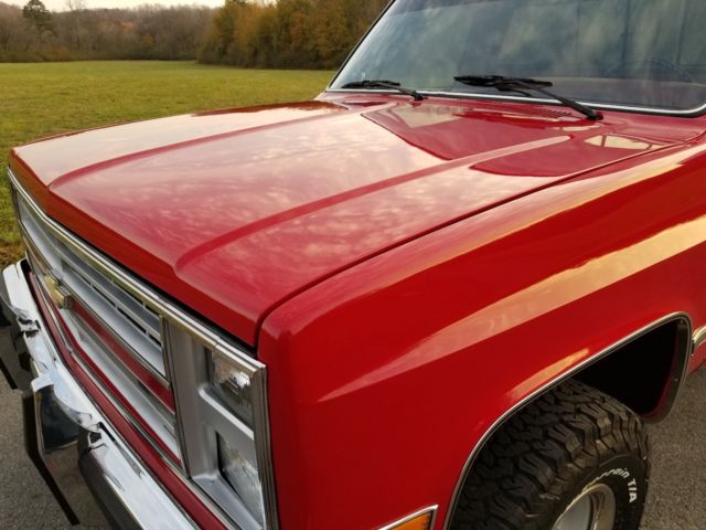 1987 Red Chevrolet Silverado 1500 Standard Cab Pickup