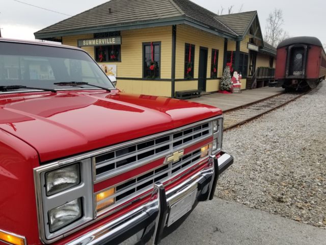 1987 Red Chevrolet Silverado 1500 Standard Cab Pickup
