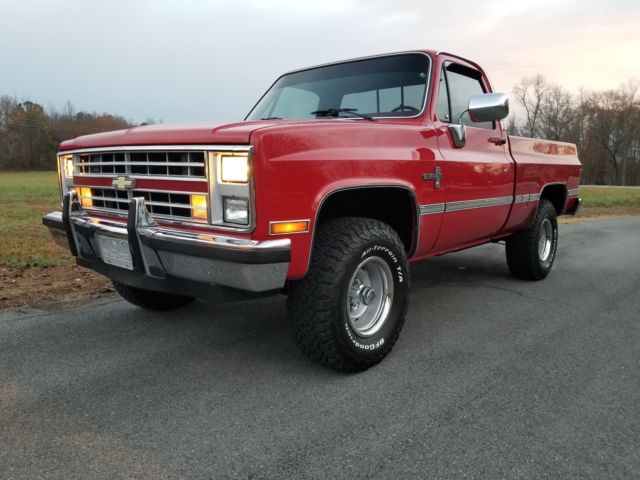 1987 Red Chevrolet Silverado 1500 Standard Cab Pickup