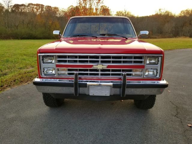 1987 Red Chevrolet Silverado 1500 Standard Cab Pickup