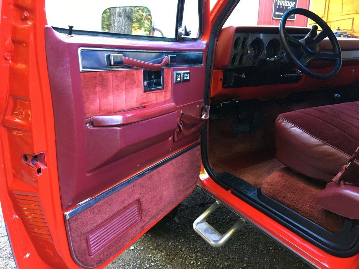 1987 Red Chevrolet Silverado 3500 Standard Cab Pickup