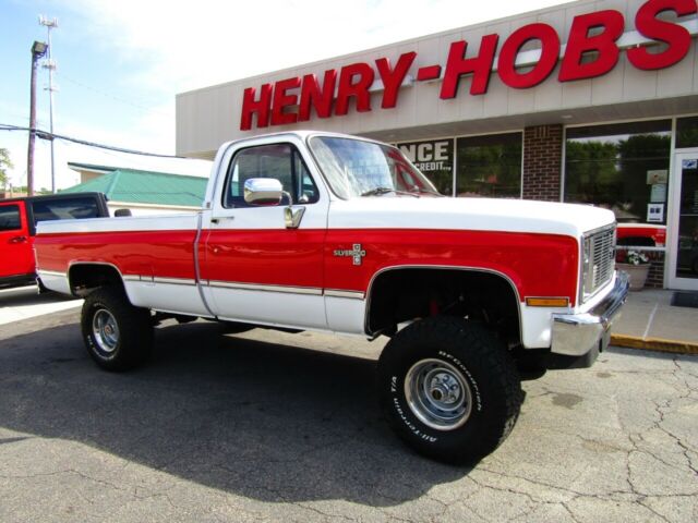 1987 Red Chevrolet Silverado 1500 --