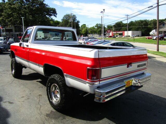 1987 Red Chevrolet Silverado 1500 --