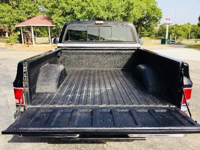 1987 Black Chevrolet V10 --