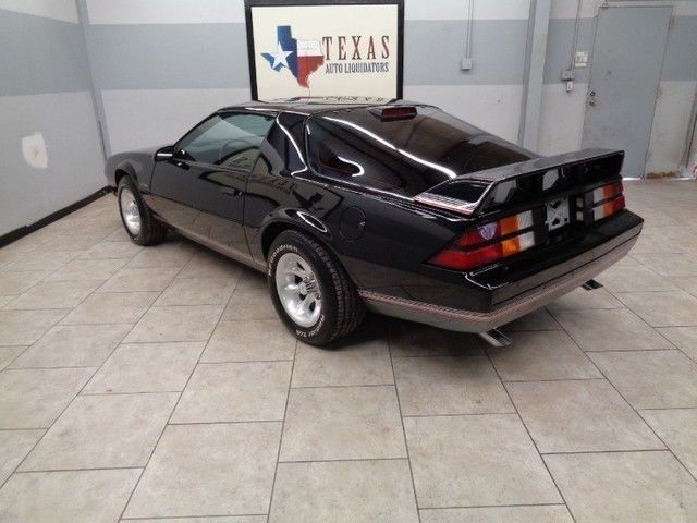 1987 Black Chevrolet Camaro