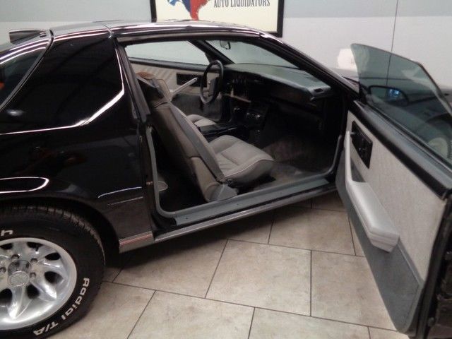 1987 Black Chevrolet Camaro