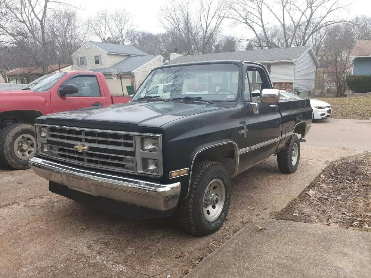 1987 Black Chevrolet Silverado 1500 Pickup (Truck)
