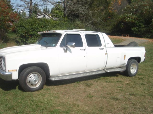 1987 Blue Chevrolet Silverado 3500 Crew Cab Pickup