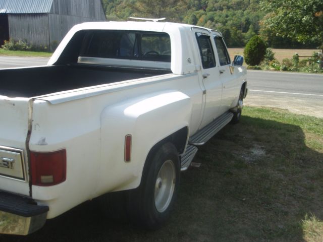 1987 Blue Chevrolet Silverado 3500 Crew Cab Pickup