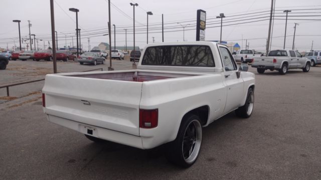 1987 White Chevrolet C-10