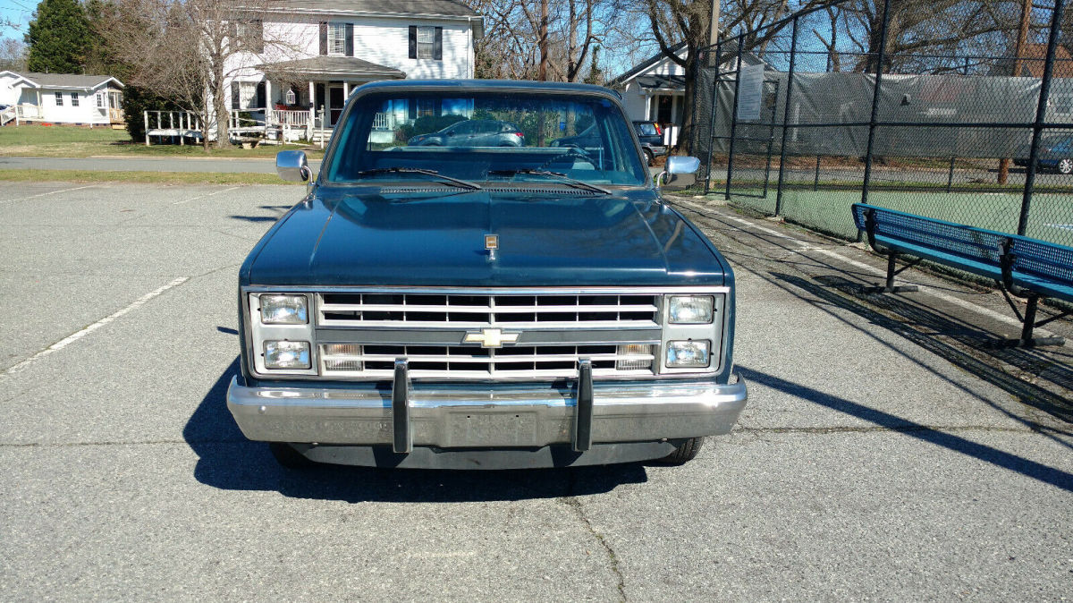 1987 Blue Chevrolet C-10 Standard Cab Pickup