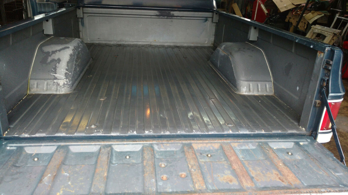 1987 Blue Chevrolet C-10 Standard Cab Pickup