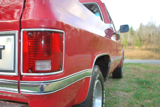 1986 Red Chevrolet C-10 Standard Cab Pickup
