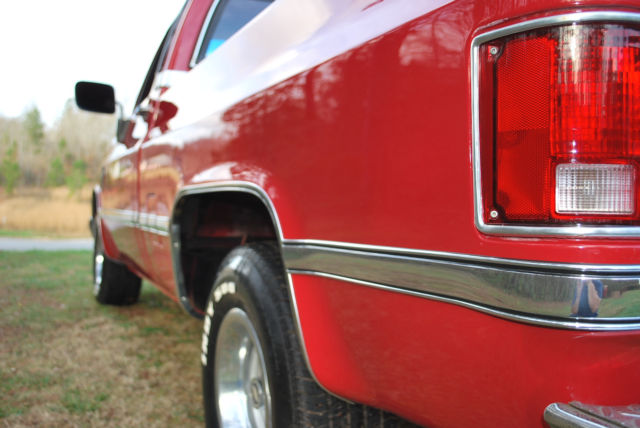 1986 Red Chevrolet C-10 Standard Cab Pickup
