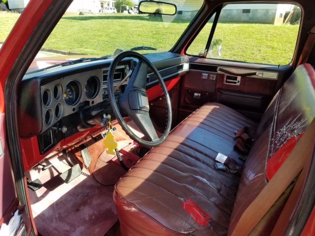 1987 Red Chevrolet C-10 Coupe