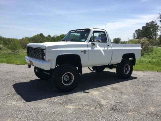 1987 White Chevrolet C-10