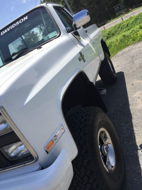 1987 White Chevrolet C-10