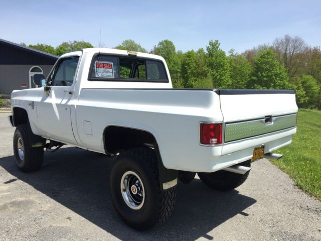 1987 White Chevrolet C-10