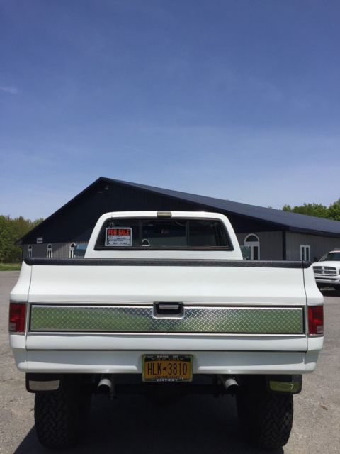 1987 White Chevrolet C-10