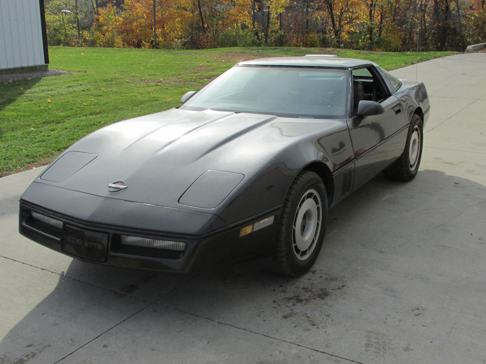 1987 Silver Chevrolet Corvette Coupe