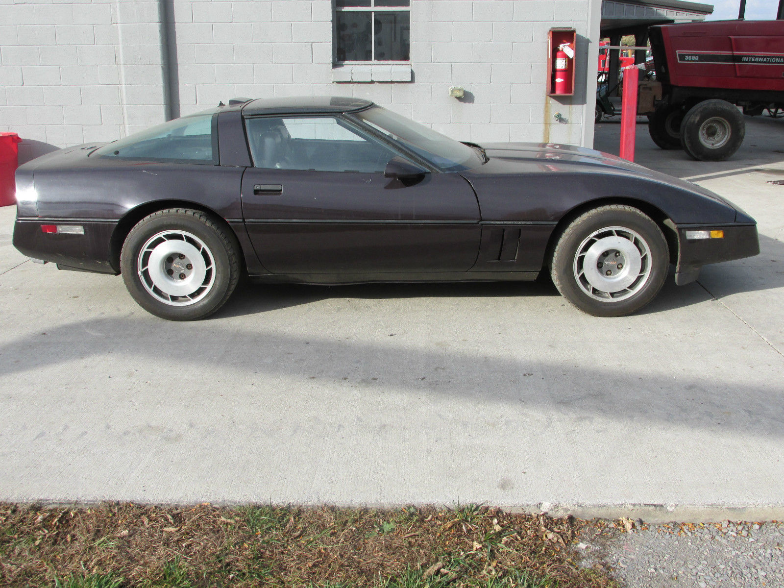 1987 Silver Chevrolet Corvette Coupe